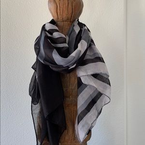 Black & grey scarf